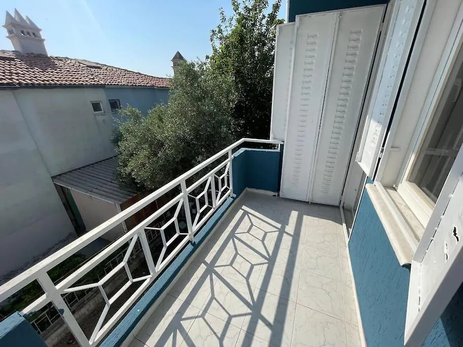 Merkezde Denize 5 Dakika Villa 쿠사다시