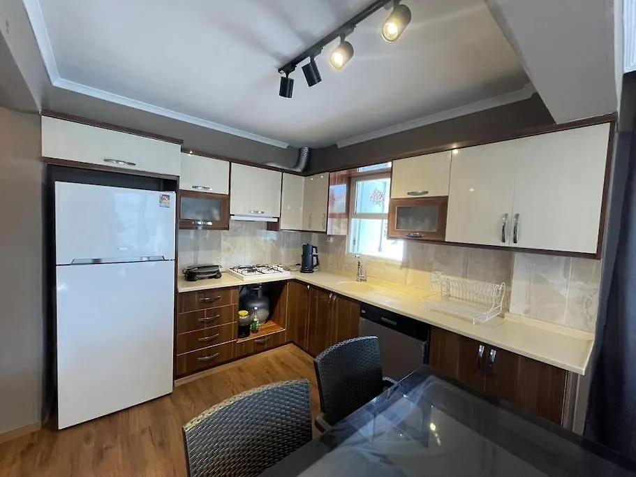 Merkezde Denize 5 Dakika Villa 쿠사다시