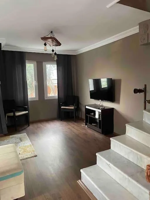 Merkezde Denize 5 Dakika Villa Kusadasi Turquía