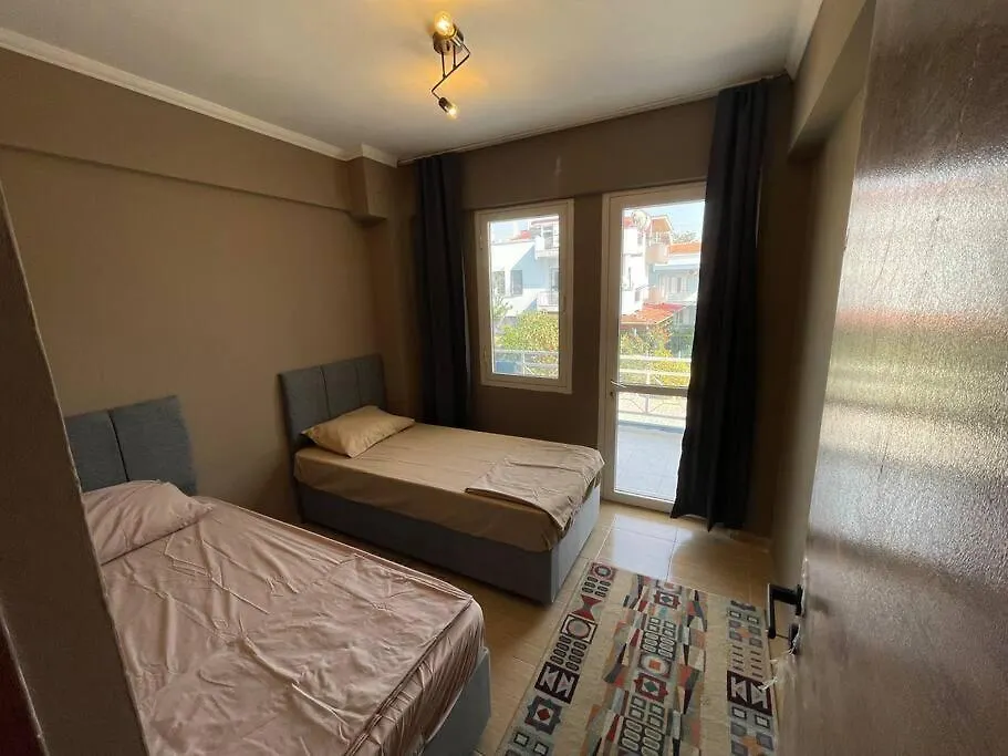 Merkezde Denize 5 Dakika Villa Kusadasi
