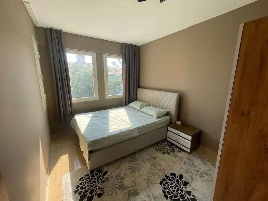 Merkezde Denize 5 Dakika Villa Kusadasi