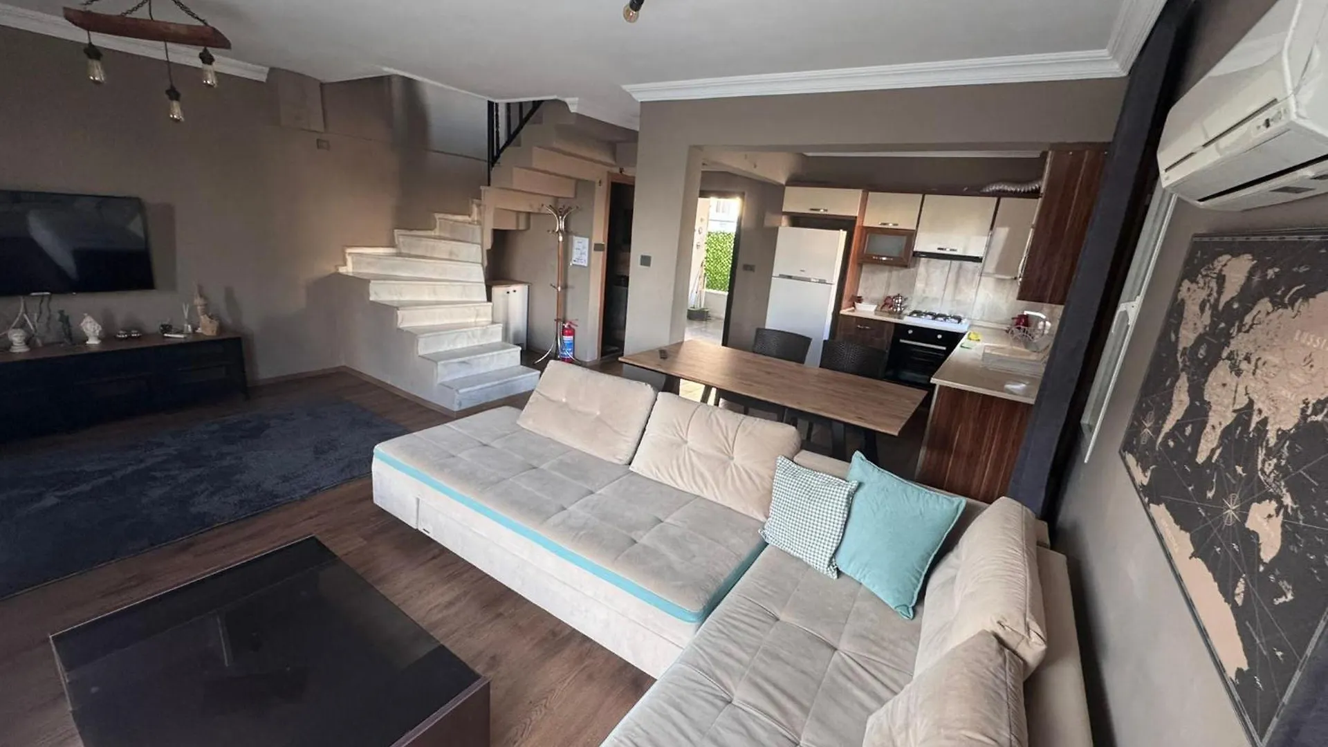Merkezde Denize 5 Dakika Villa Kusadasi